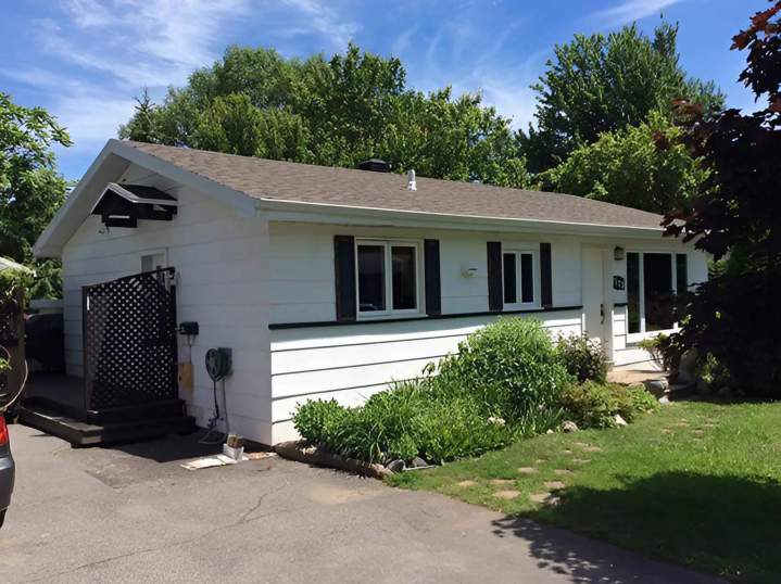 Pose de gouttières Québec